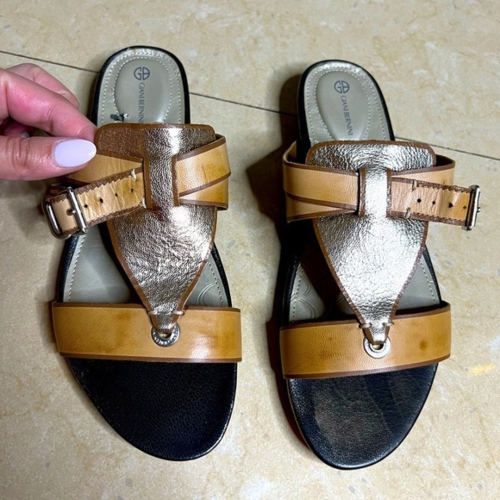 Giani Bernini Mercede Gld 6 M-NEW(Heel needs fixing)